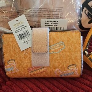 MICHAEL KORS - Jet Set Travel DRIVE-IN Embellished Bi-Fold Wallet NEW!